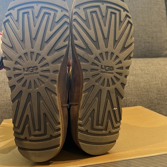 UGG Lo Pro cognac suede button boots size 8 - Picture 4 of 11